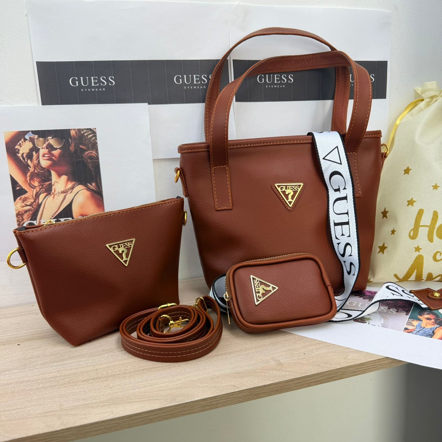 💖 Trío de Bolsos Guess – Estilo y Elegancia en Cada Detalle 💖