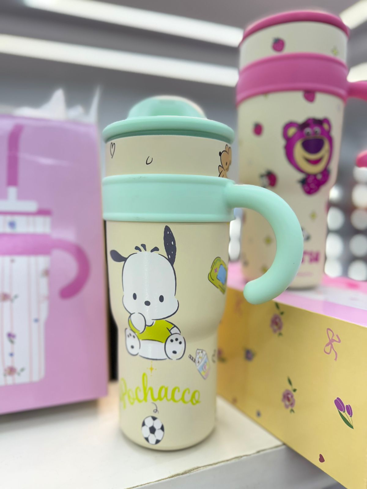 Termo Tipo Stanley con Personajes – Estilo, Resistencia y Diversión🥤