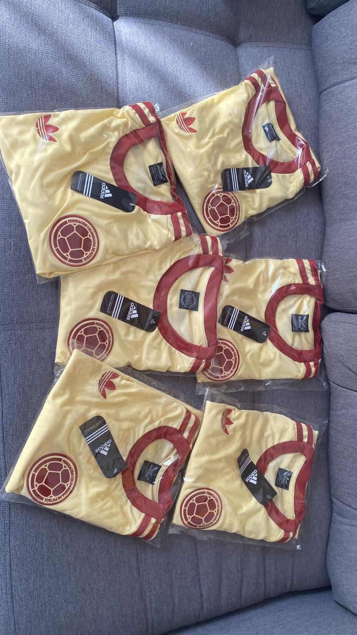 Camiseta Colombia Retro 3A – Orgullo y Estilo Clásico