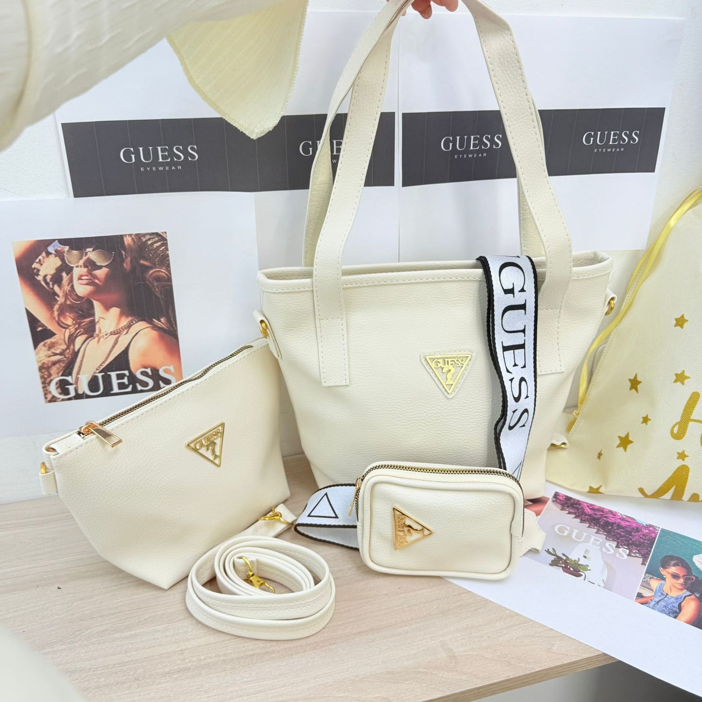 💖 Trío de Bolsos Guess – Estilo y Elegancia en Cada Detalle 💖
