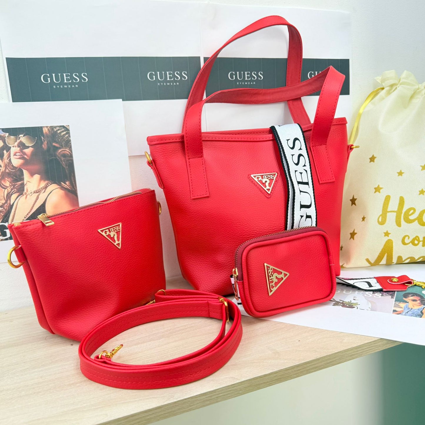 💖 Trío de Bolsos Guess – Estilo y Elegancia en Cada Detalle 💖