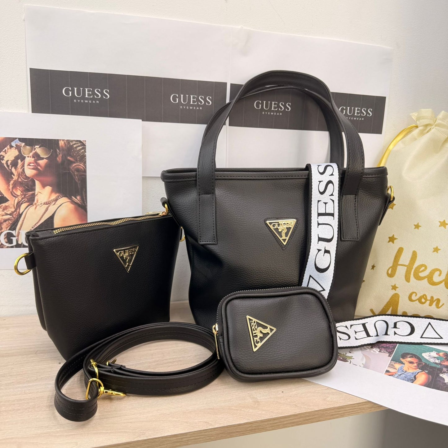 💖 Trío de Bolsos Guess – Estilo y Elegancia en Cada Detalle 💖