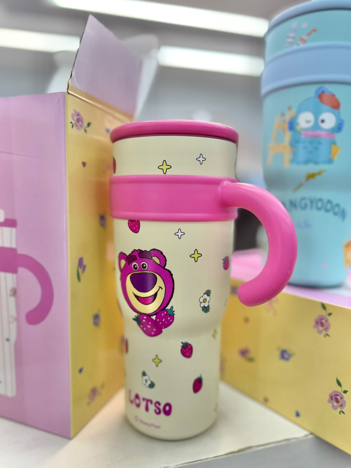 Termo Tipo Stanley con Personajes – Estilo, Resistencia y Diversión🥤