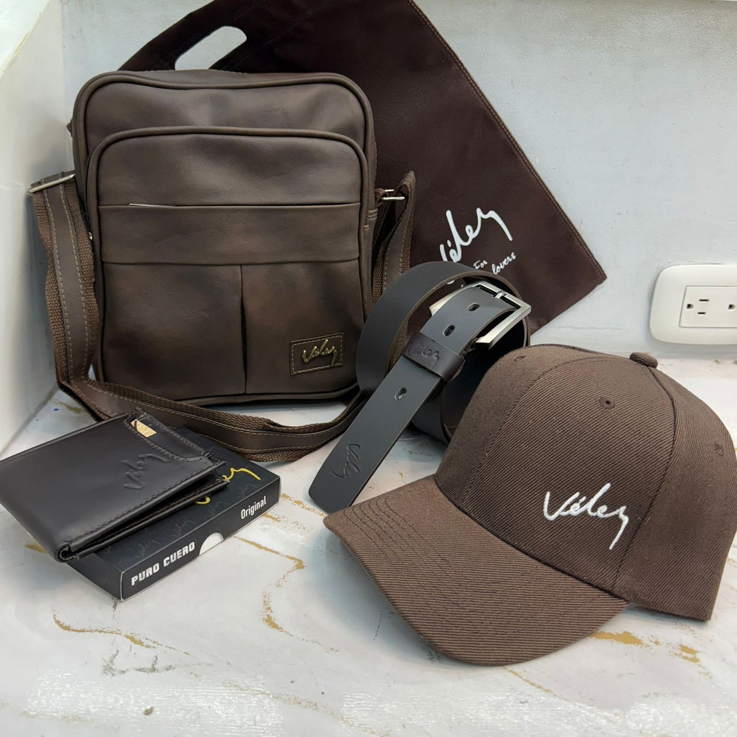 TRIO VELEZ LARRY + GORRA
